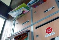 Relève du courrier par une catsitter