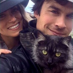 ian-somerhalder-et-son-chat