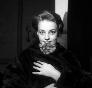 jeanne-moreau-et-son-chat