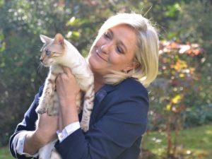 marine-le-pen-et-son-chat