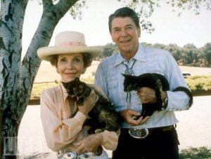 ronald-et-nancy-reagan-et-leurs-chats