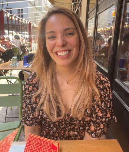 Petsitter Paris 75012 - Veiane