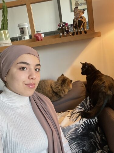 Petsitter Paris 75015 - Ismahane